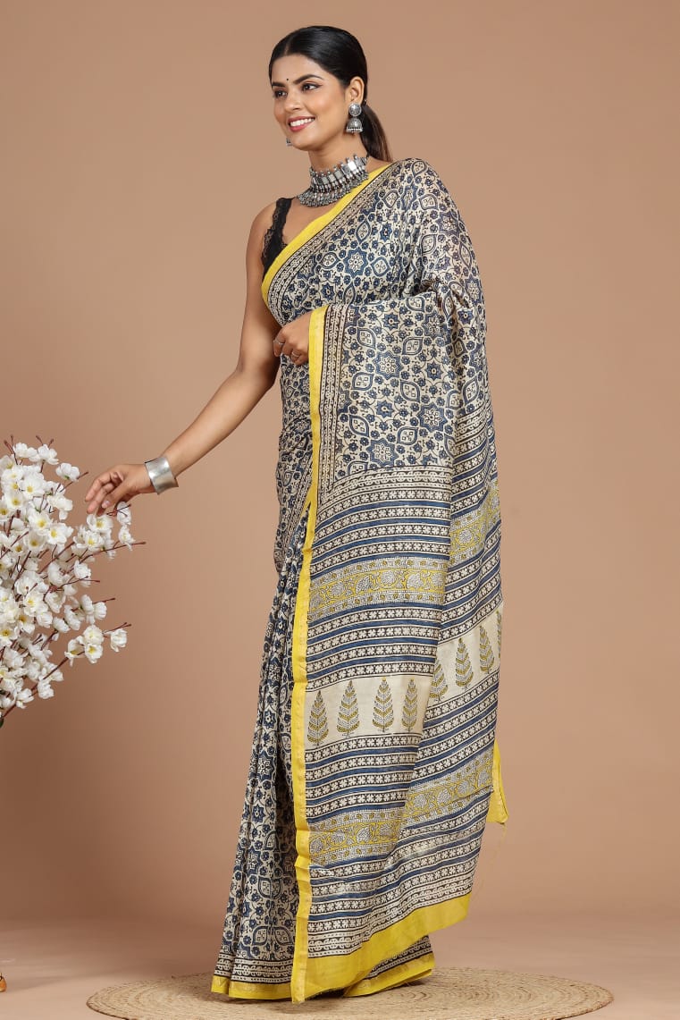 Printed Chanderi Silk Saree in Beige | Casual saree, Chanderi silk saree, Silk  sarees